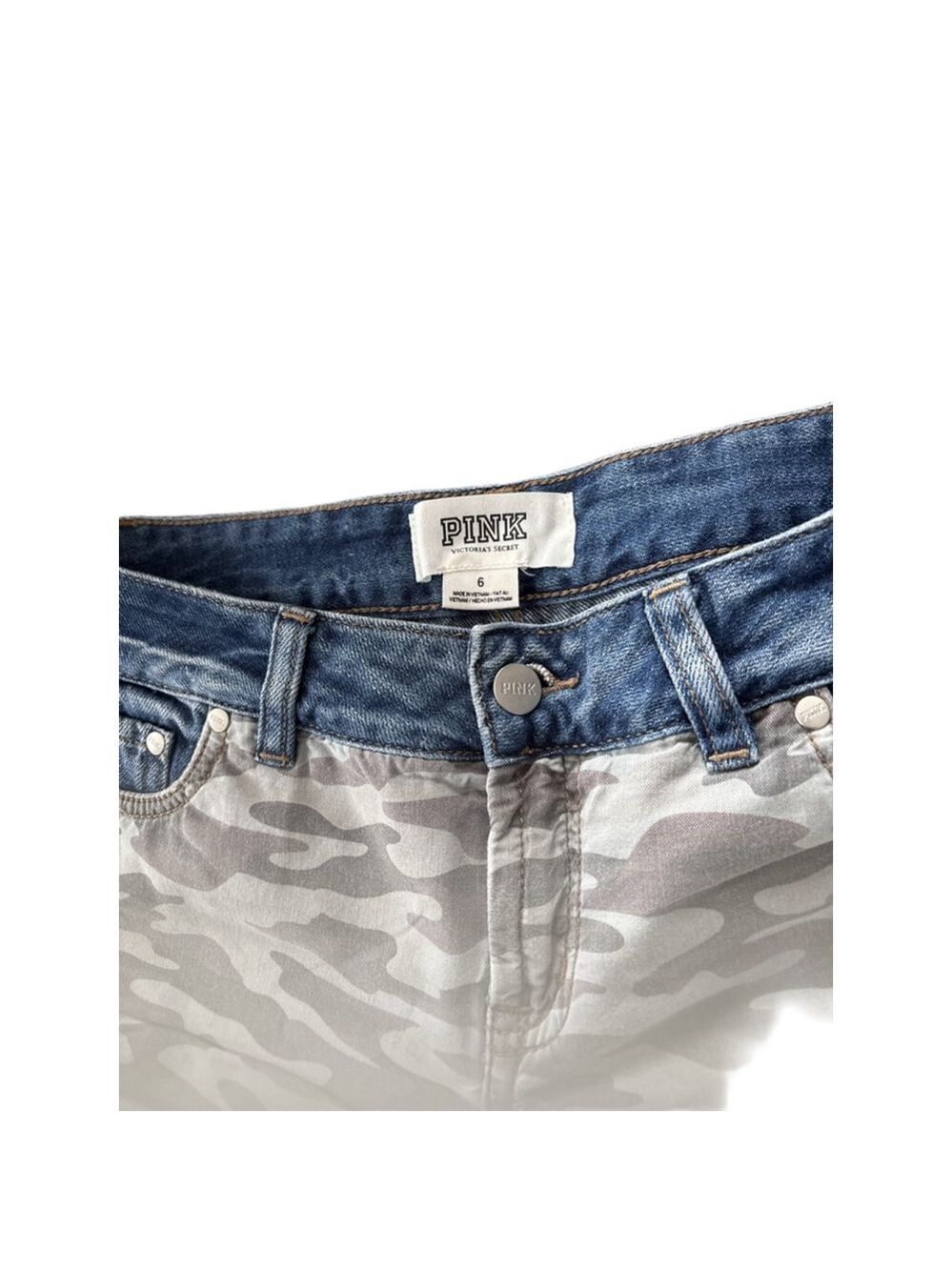 Women's PINK Victoria's Secret Jean Shorts Size 6 Blue Camo Grunge Streetwear - Picture 3 of 3